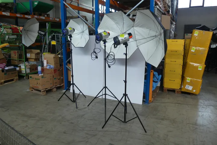 Hensel Studioblitzset mit Stativen und Schirmen Modell: Expert Pro 500